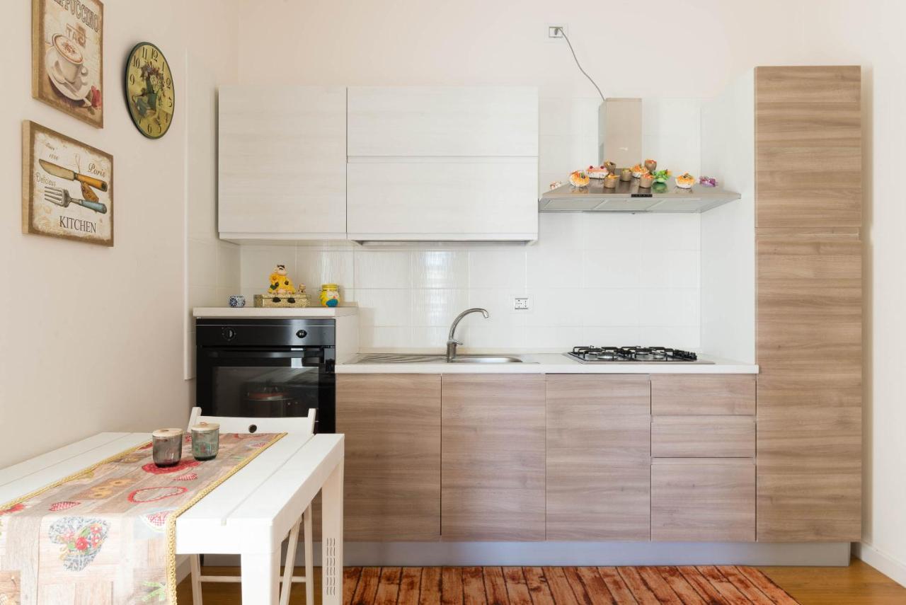 バーリCasa Torre Di Specchio 2 Con Piscinaアパートメント エクステリア 写真