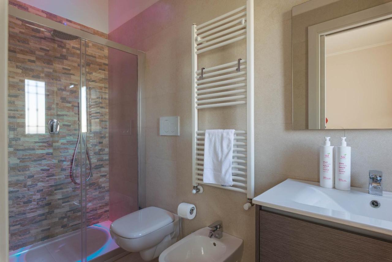 バーリCasa Torre Di Specchio 2 Con Piscinaアパートメント エクステリア 写真