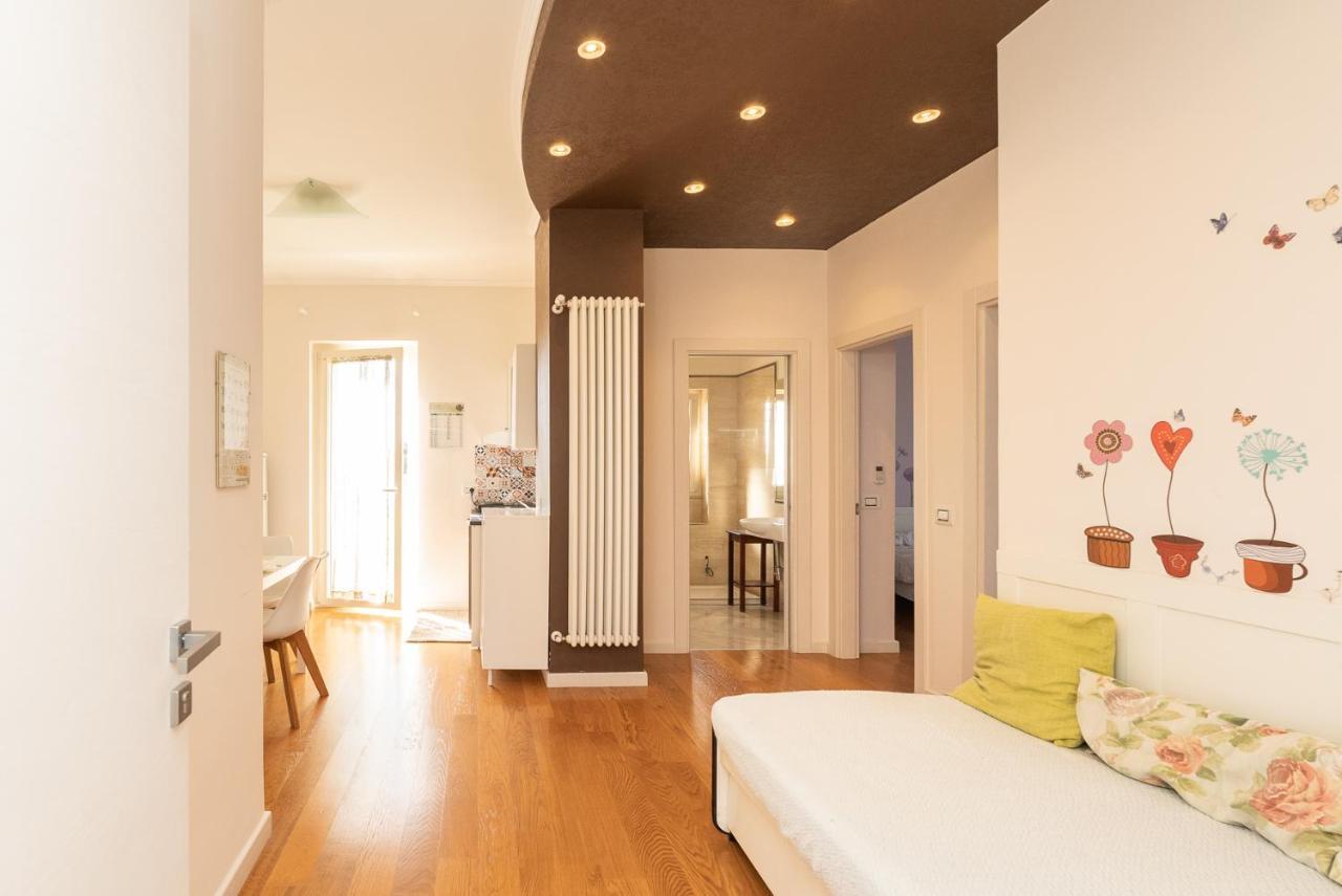 バーリCasa Torre Di Specchio 2 Con Piscinaアパートメント エクステリア 写真
