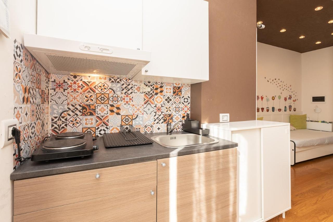 バーリCasa Torre Di Specchio 2 Con Piscinaアパートメント エクステリア 写真