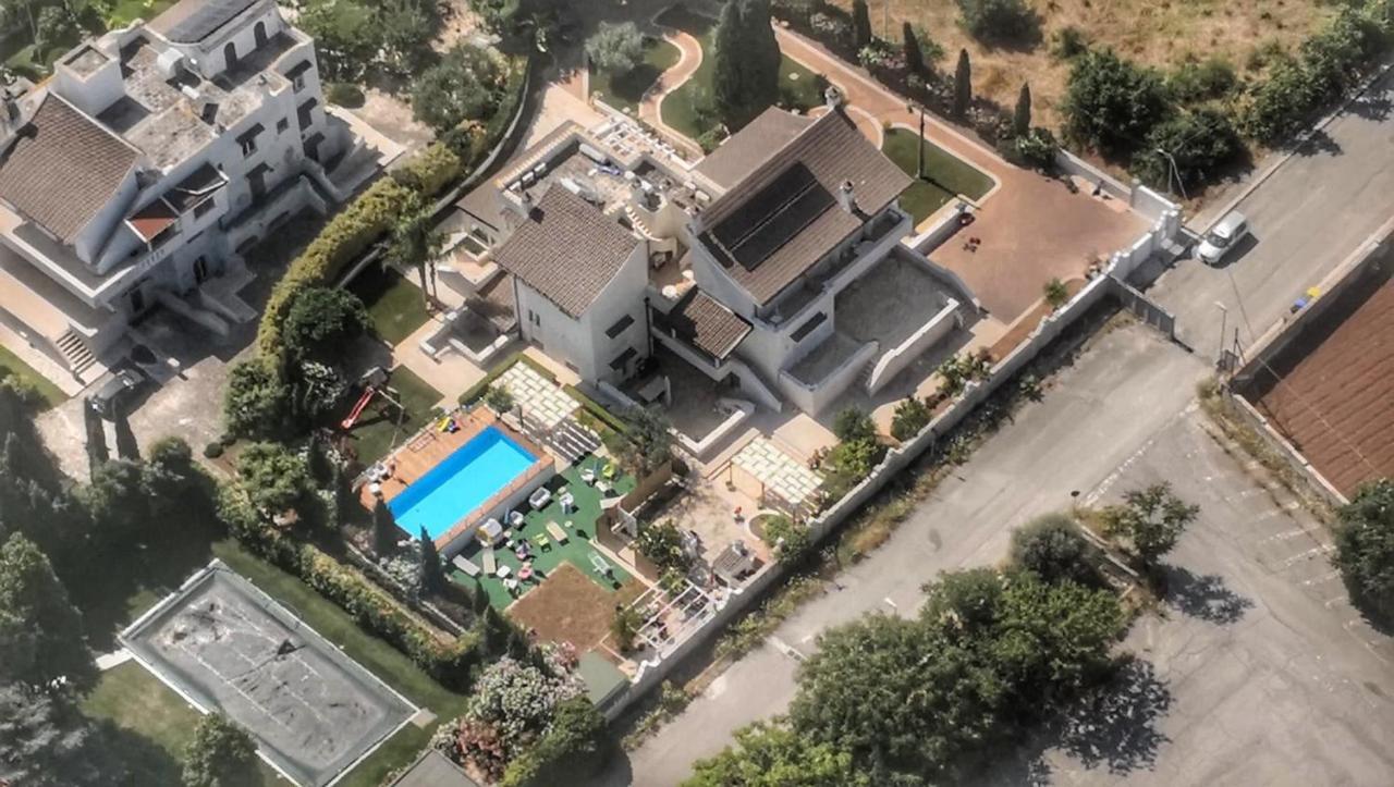 バーリCasa Torre Di Specchio 2 Con Piscinaアパートメント エクステリア 写真